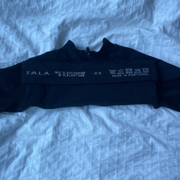 TALA long sleeve crop - Picture 2 of 2